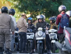 Warga Heboh! Hadianto-Imelda Naik Motor Keliling Palu Pantau Lingkungan