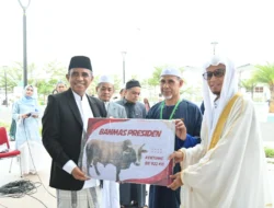 Gubernur Anwar Hafid Salurkan 127 Ekor Hewan Kurban